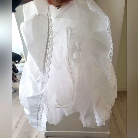 David's Bridal Under Skirt - Picture 3 of 4